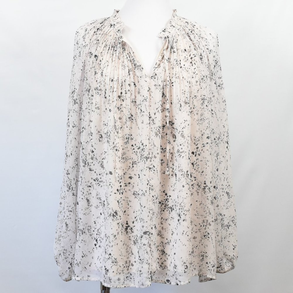 Gorgeous Vera Wang blouse Size XXL